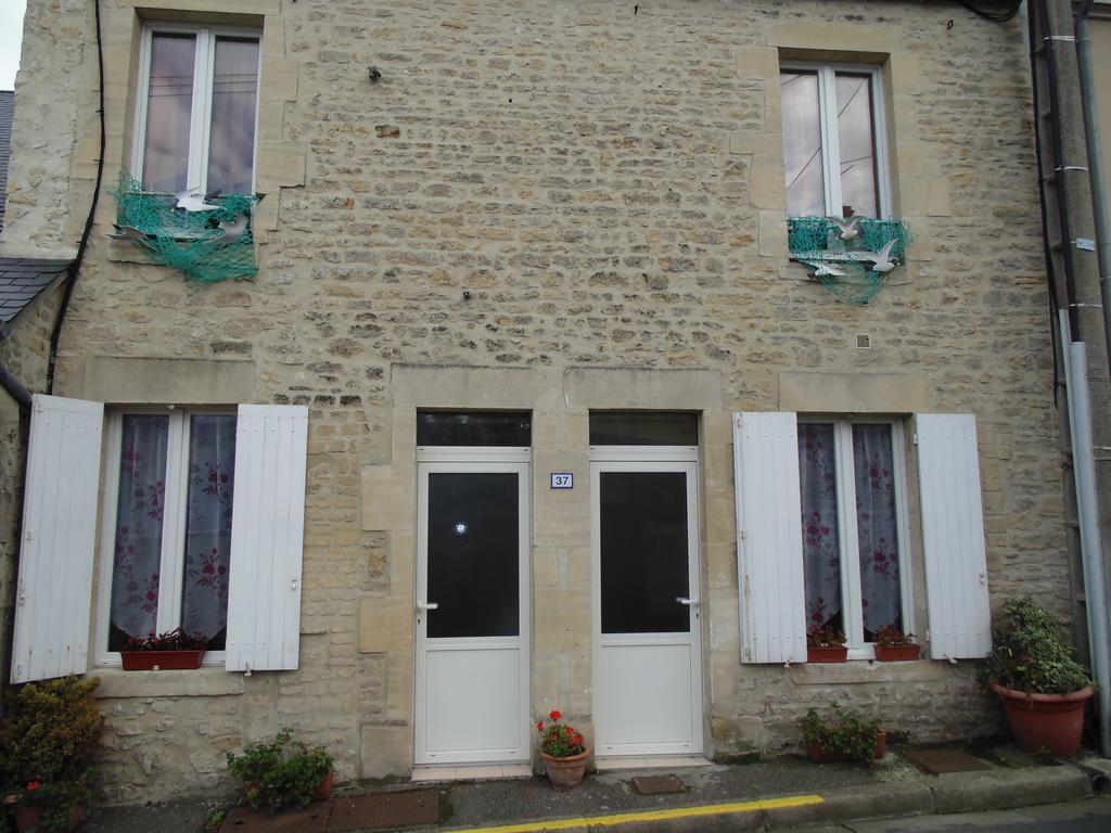 Maison En Pierre Lägenhet Port-en-Bessin-Huppain Exteriör bild
